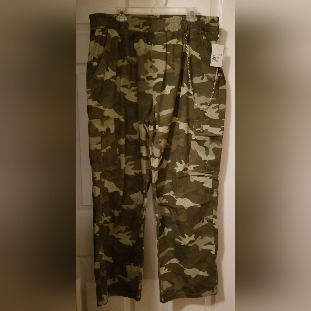 Forever 21 Pant/Ankle Woven Olive/Multu